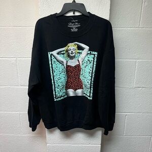 Black Graphic Crewneck Sweater. Size XL